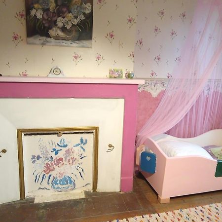 La Grille Fleurie, Chambres D'Hote Chez L'Habitant Arthonnay Kültér fotó